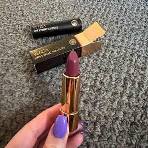 Yensa Super 8 Vibrant Silk Lipstick